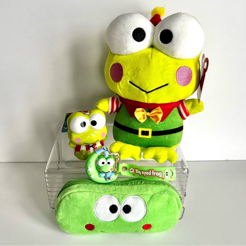 💚Keroppi Adorable Christmas 4-Piece Plush Bundle! - Picture 10 of 10
